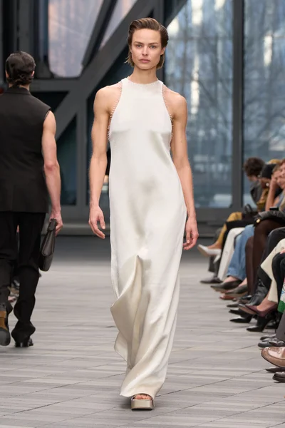 Look 46